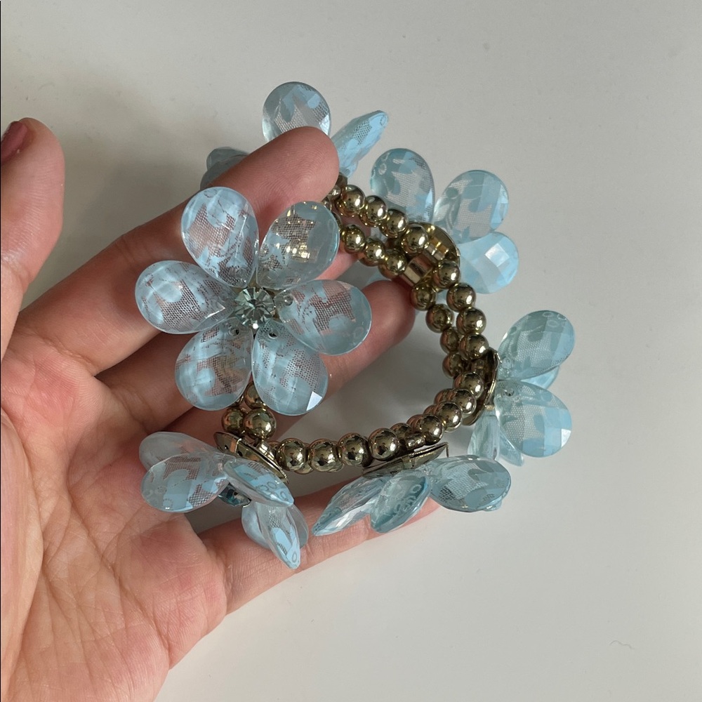 Charming Charlie Blue and Gold Floral Bracelet